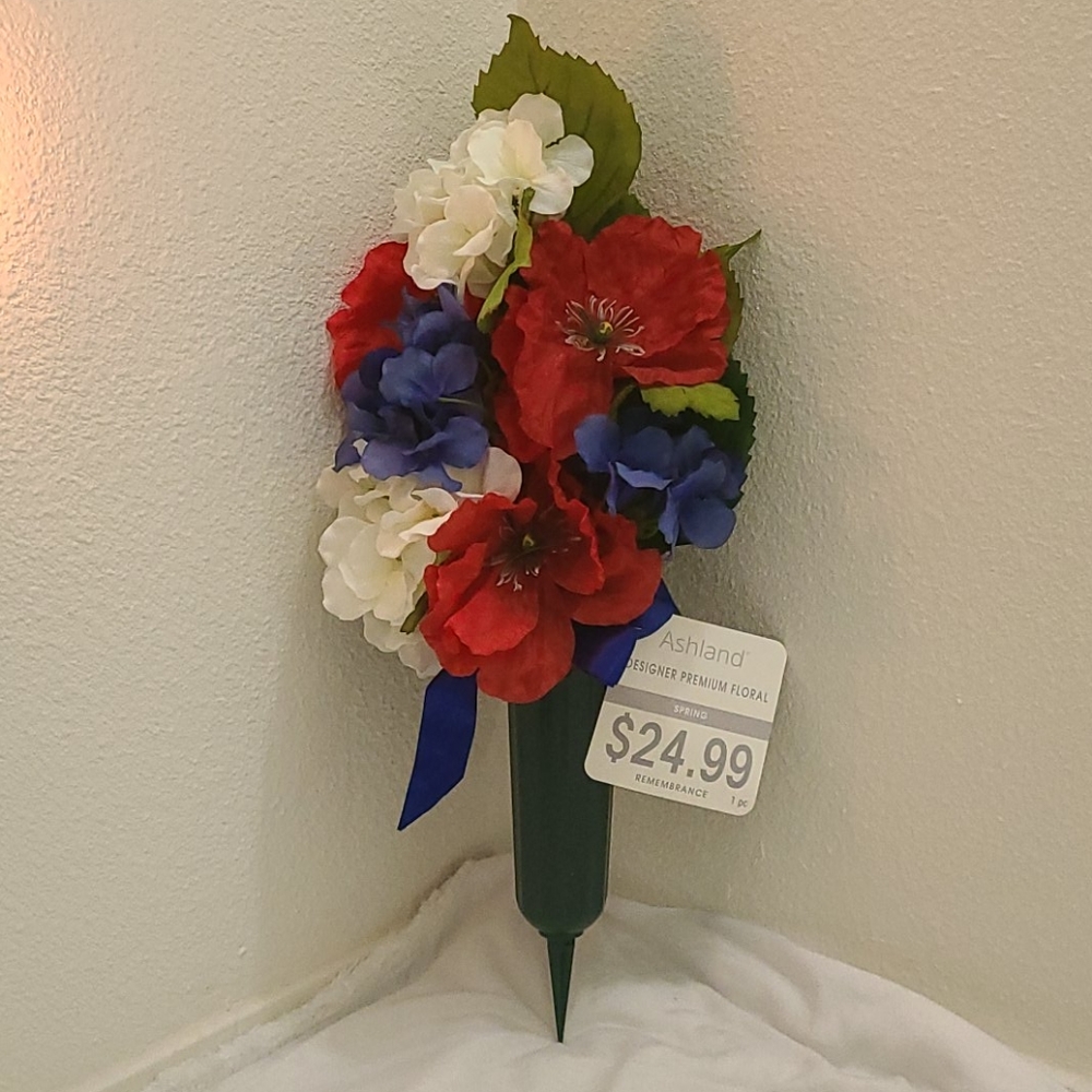 3 Available Spring Flower Yard Decoration - Picture 3 of 6